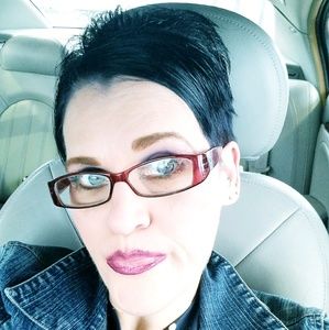 Meet your Posher, Mimi